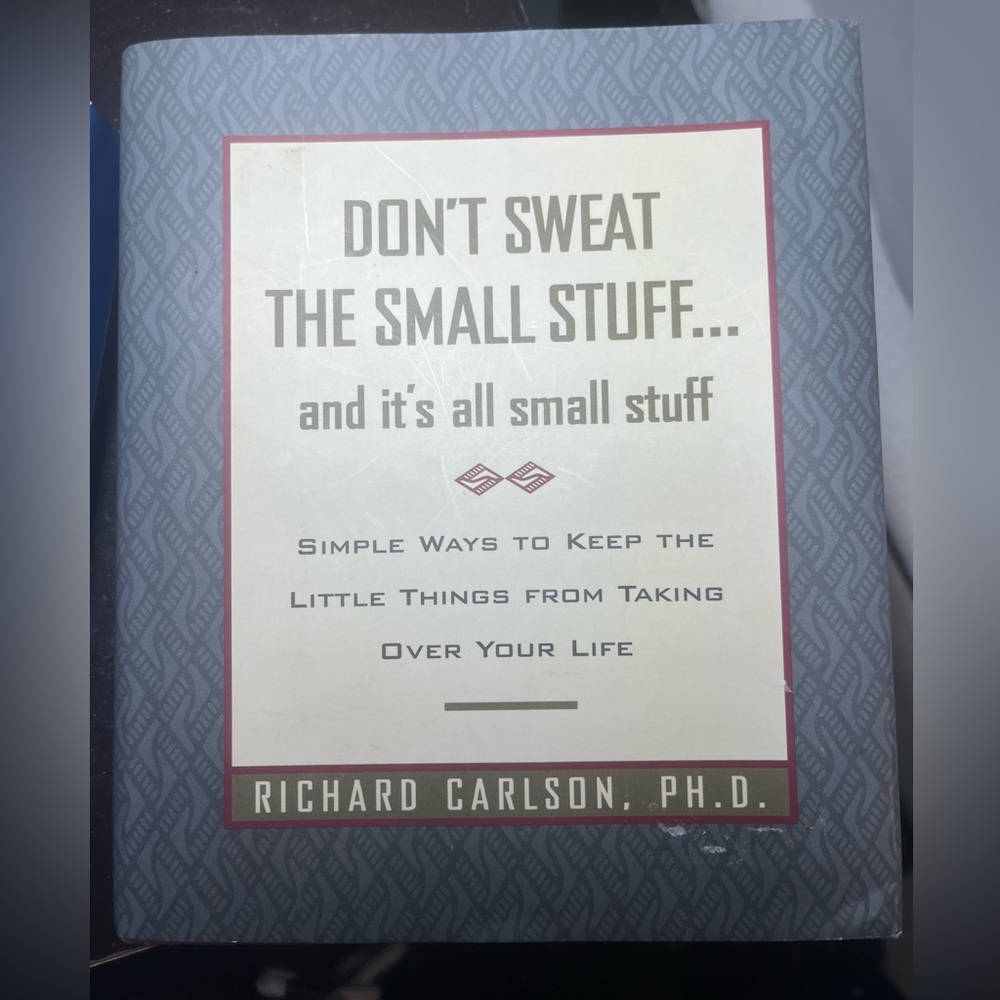 😍 3 x $15 Clearance Book Don’t sweat the small stuff and it is all small stuff